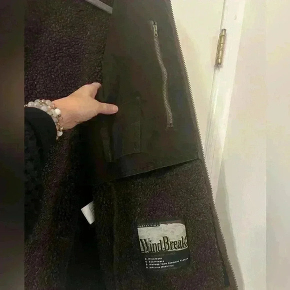 Outback Trading Company Men’s Fleece Vest Size XL - Picture 10 of 13